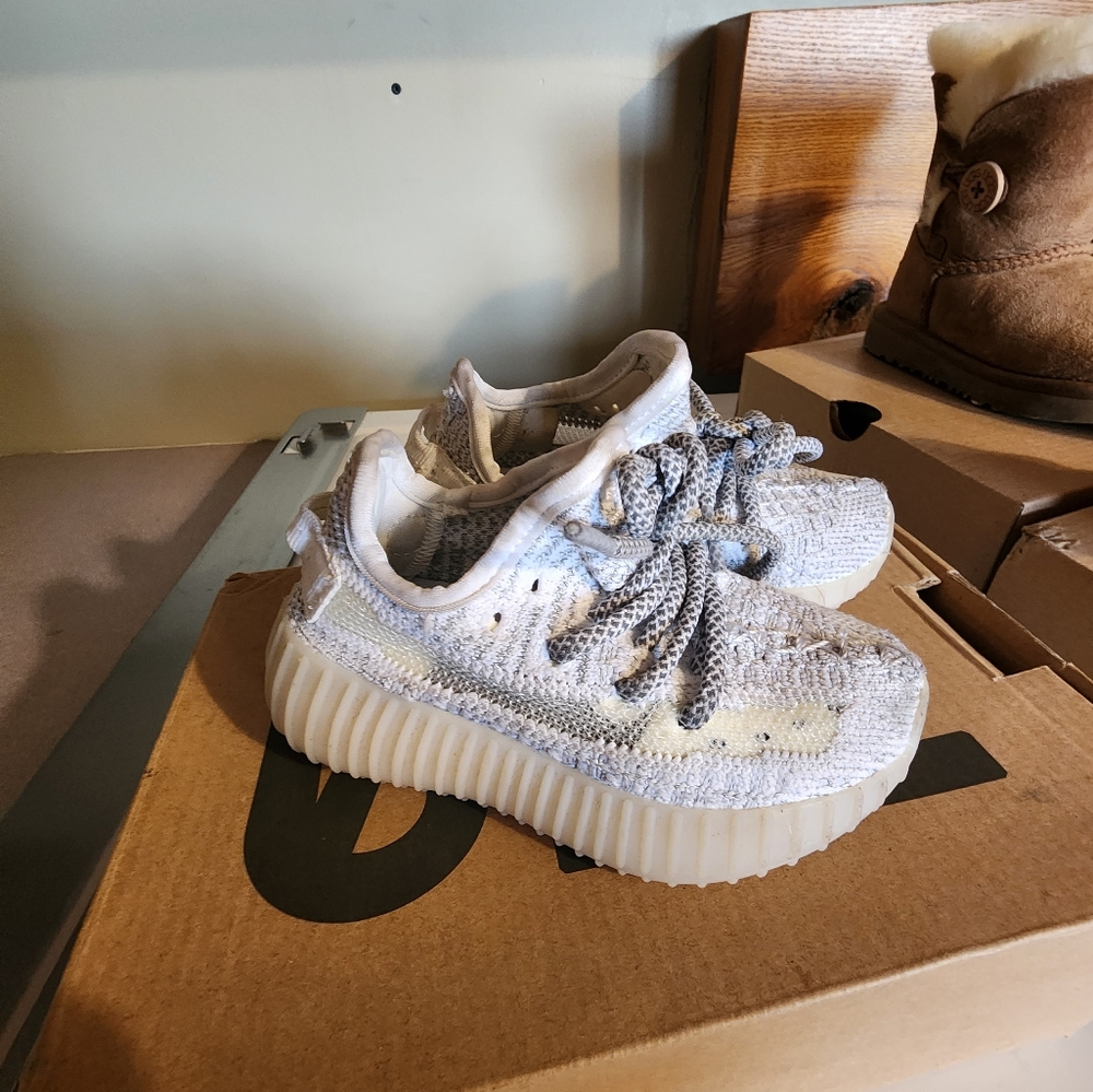 Yeezy Shoes
